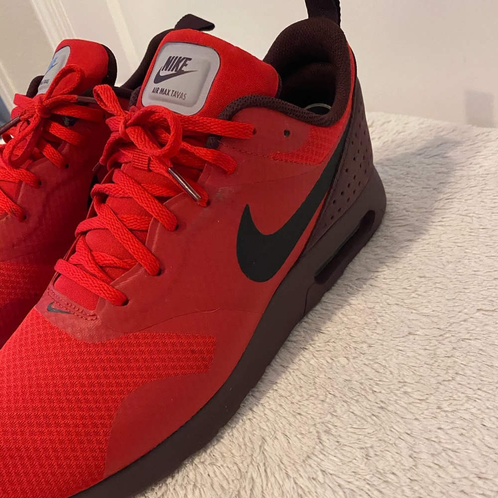 NIKE Air Max TAVAS